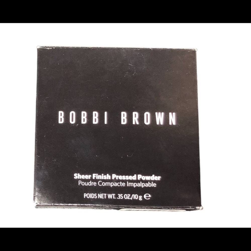 Bobbi Brown Sheer finish pressed powder.            Basic brown